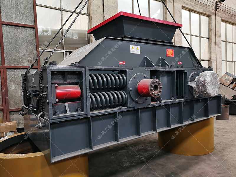 2PG1208大型對輥制砂機設(shè)備發(fā)貨 發(fā)往山東