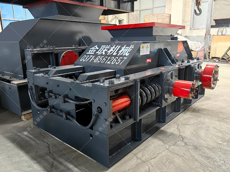 2PG800*600對輥破碎機(jī)發(fā)往廣東三江_鵝卵石制砂